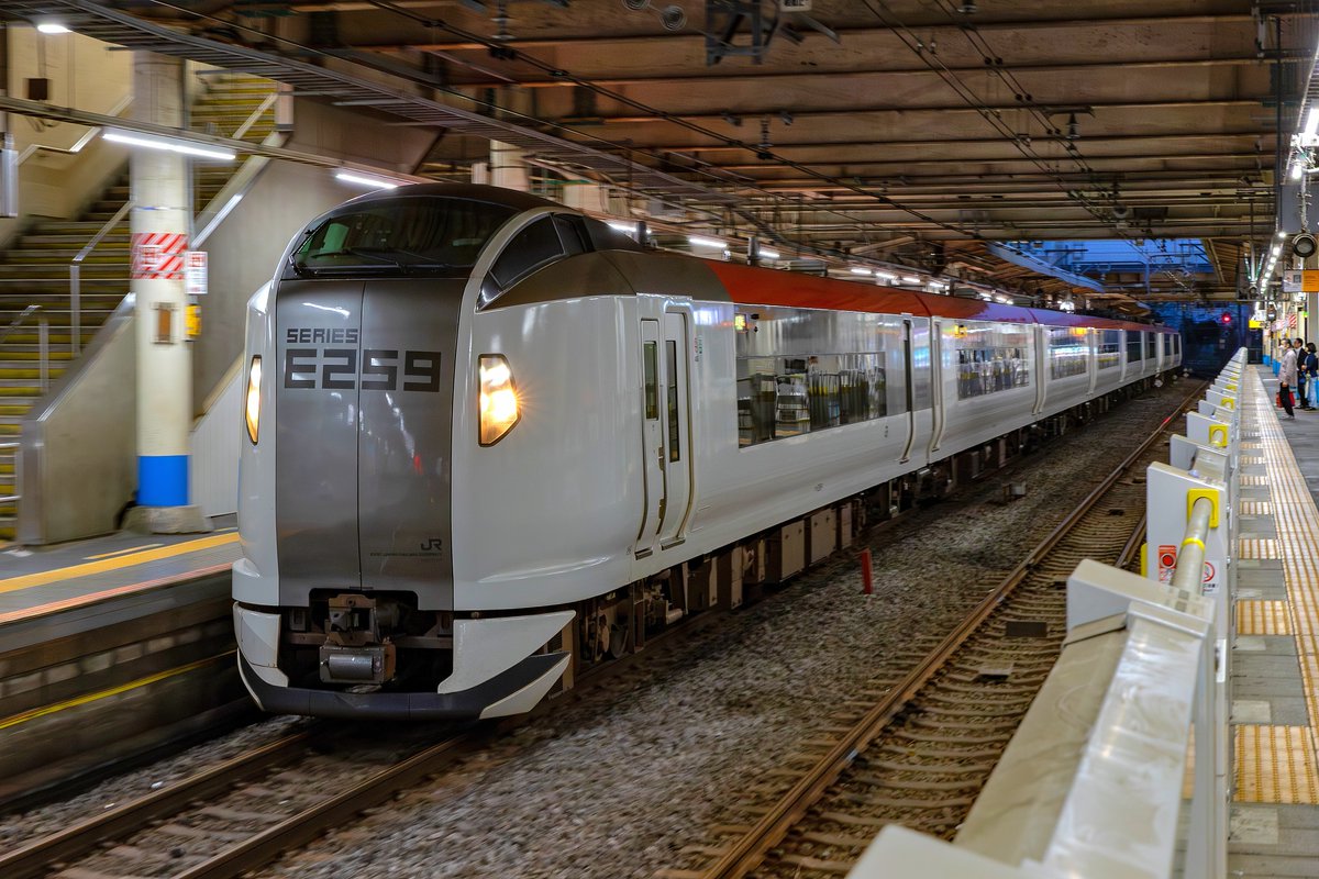 横横鉄道技研 tweet media