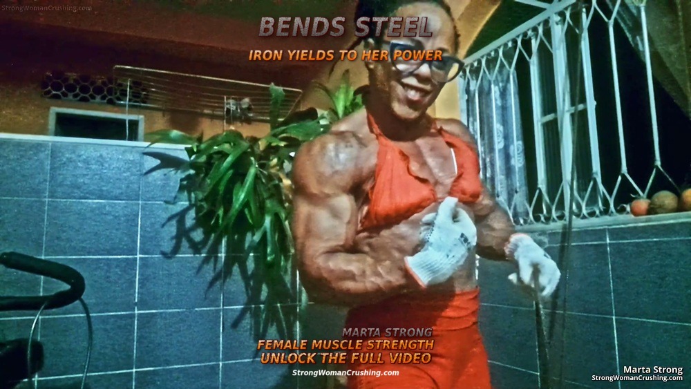 StrongWomanCrushing.com tweet media