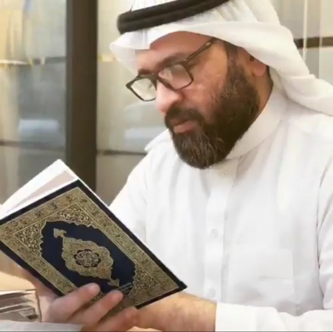 major thumb tweet media