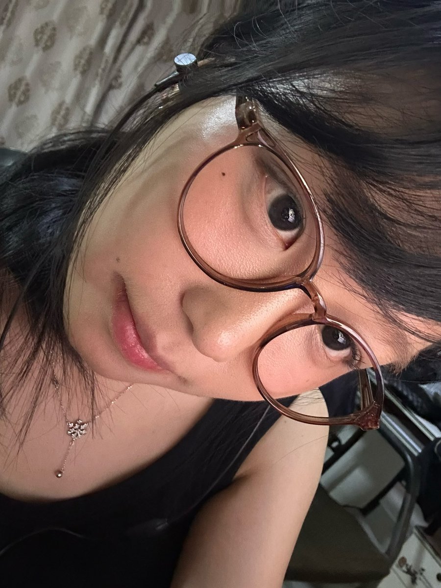 moewmoew tweet media