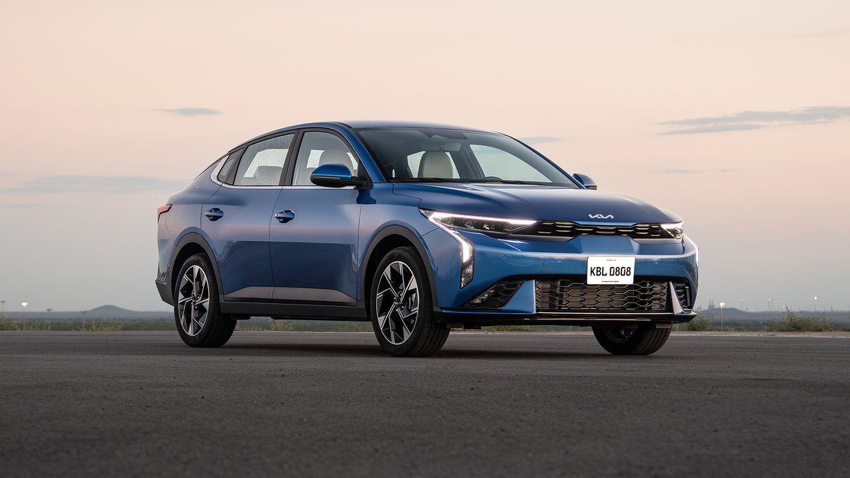 KiaMexico's tweet photo. [#KiaNews] Marzo histórico para Kia en México. 🚗✨​

​🚘 9,203 unidades vendidas​
📈 +4.6% en ventas vs. 2025​
🔝 11 meses consecutivos con récord de ventas​

​#KiaK3, #KiaSportage y #KiaSeltos se mantienen entre los favoritos.​

¡Gracias por hacerlo posible!​
#KiaNews https://t.co/OX1XaJhqOt