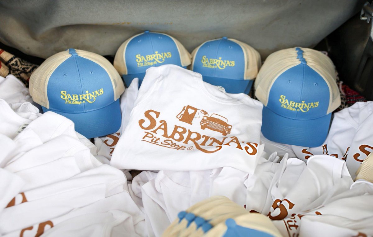 Sabrina Carpenter Daily 2.0 tweet media