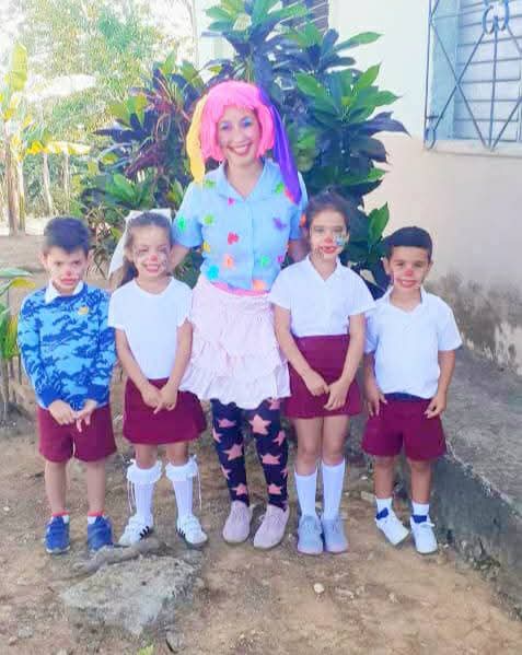 Hoy es un día de fiesta para la Primera Infancia🎉🥳, celebramos el 65 Aniversario de la creación  de los Círculos Infantiles👶💖 una hermosa obra dedicada al cuidado, la educación❤️ y el amor hacia nuestros niños y niñas nuestras instituciones educativad
#Edusur
<a href="/CubaMined/">MINED</a>