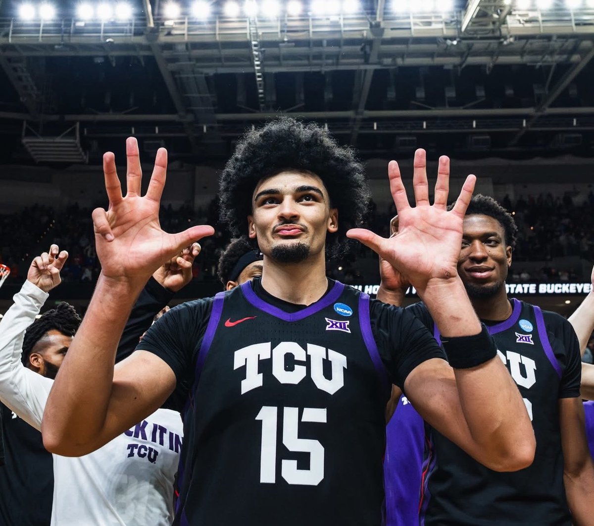 PortalPredict's tweet photo. BREAKING: On3’s @justinwells2424 has logged an expert prediction for 6’7 PF David Punch ✍️

TCU ➡️ Texas

The #7 Overall transfer produced an astounding 14.1 PPG, 6.8 RPG, 2.0 APG, 1.9 BPG &amp; 1.3 SPG this season on 50% FG shooting.

🤘🤘 https://t.co/ZiaKVJJCVE