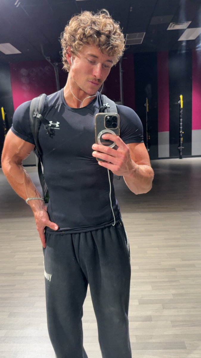 Jacked Chris tweet media