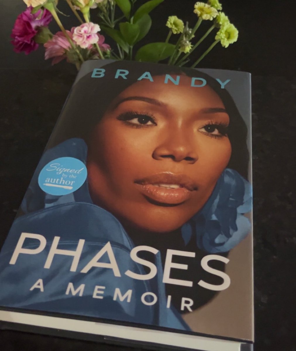 itsnotjess123's tweet image. #NowReading