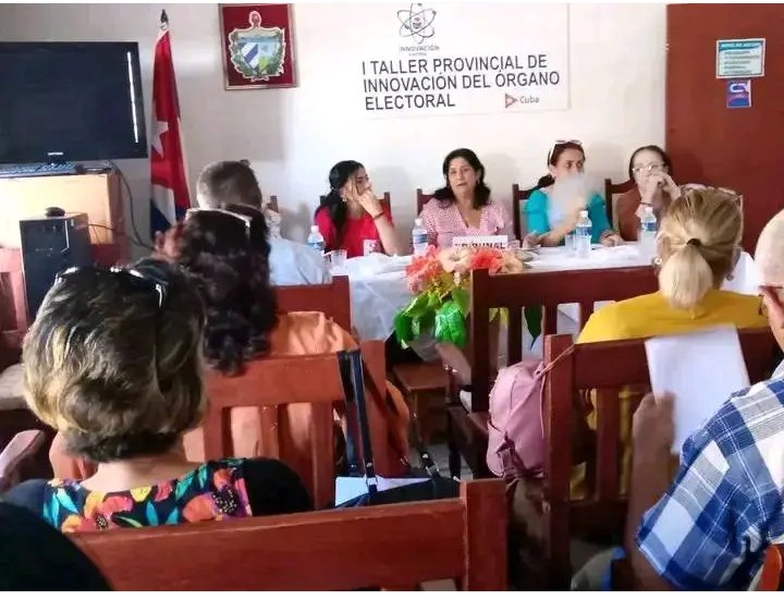 En la sede del Consejo Electoral Provincial de #SanctiSpíritusEnMarcha se celebró el I Taller Provincial de Ciencia e Innovación del Órgano Electoral.    
Un espacio de reflexión y compromiso que fortalece la transparencia, la participación y la innovación en nuestras elecciones