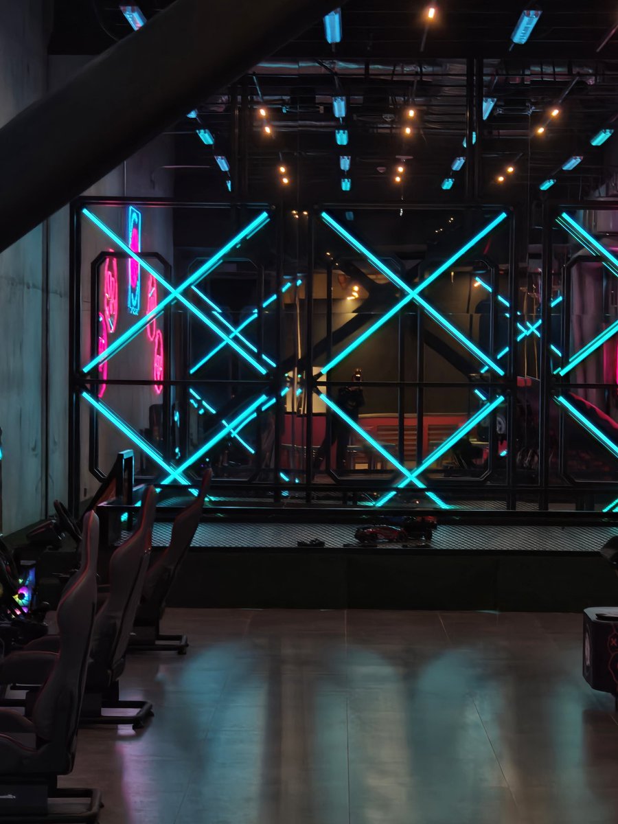 PsychoStreet tweet media