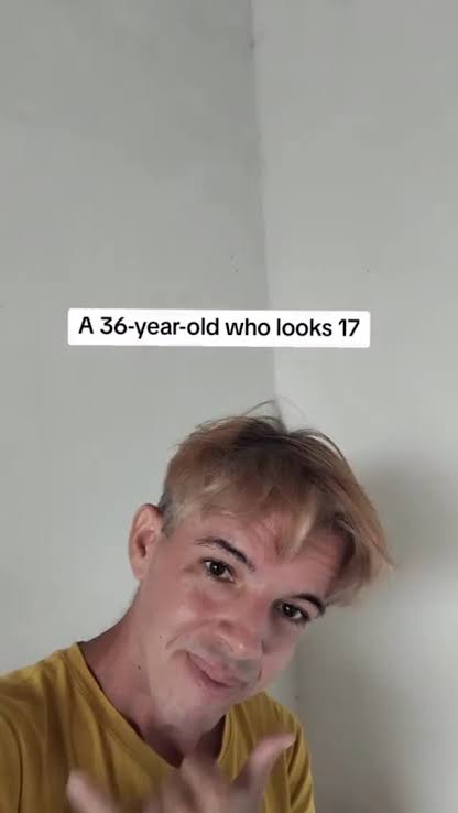 Frances Conroy Updates tweet media