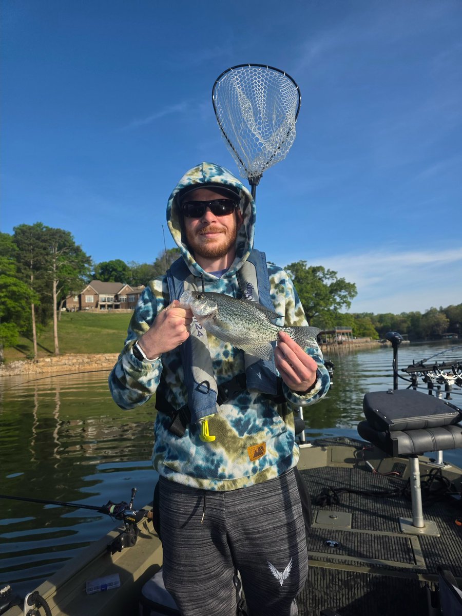 Oakforest72's tweet image. My son had a good day out on the lake. Going To be a good fish fry tonight #Fishing #Chattanooga