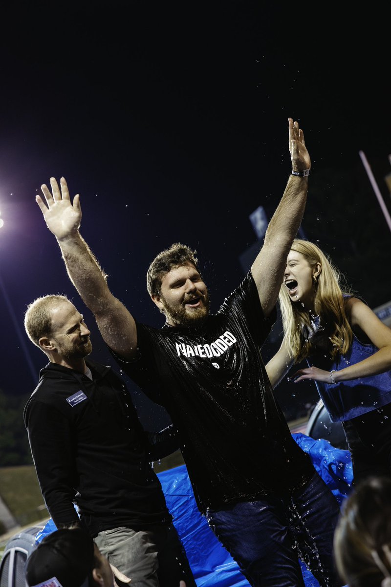 Unite US tweet media