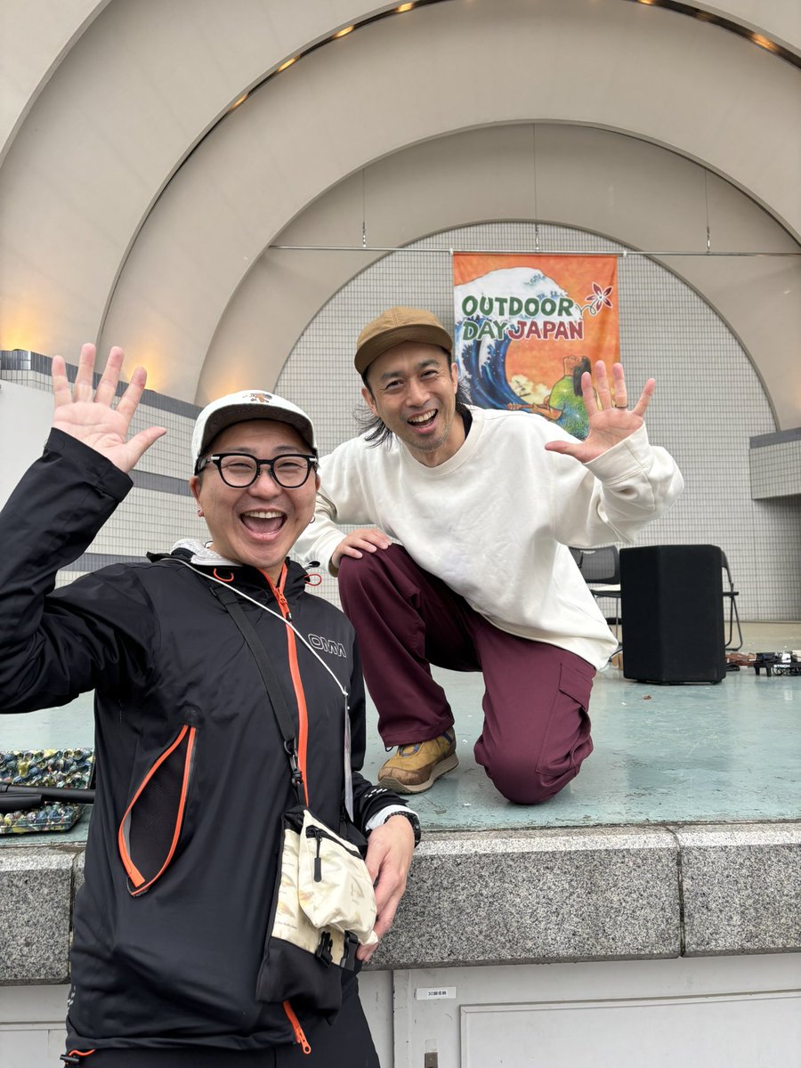 soclover4's tweet photo. 井手隊長、辰巳D、モーリヤD、ソラさん、スタッフの皆様、マンゴー隊の皆様、おはヤーマンです🫡

ODJではありがとうございました😊
ステッカーとグッズ買えて良かったです〜🔥
気づいた時にはもう閉め始めていて、サインが貰えなかったのが心残りですが、ODJ楽しめました👍
今週も宜しくお願い致します。🙏

#theburn847
