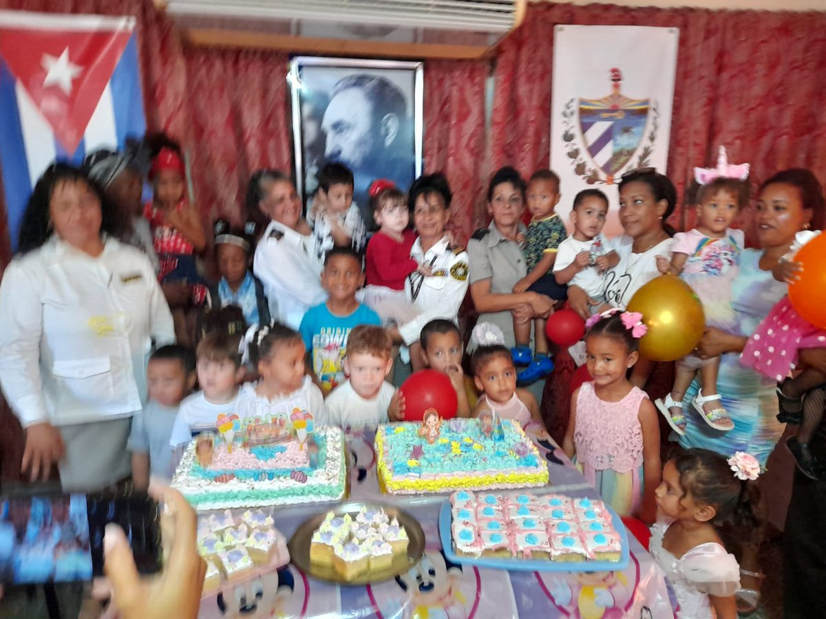 Este Aniversario  de circulos Infantiles se convirtio en un hermoso  evento en nuestra casita infantil 60Aniversario de la Aduana .Alegría para todos .Felicidades. #AduanaCamaguey . #AduanadeCuba. #CienAñosconFidel.