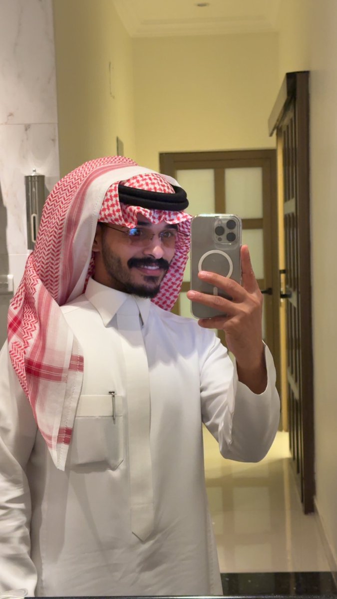 h_of31's tweet photo. مساء الخير 🤍 https://t.co/3TpRj3aTje