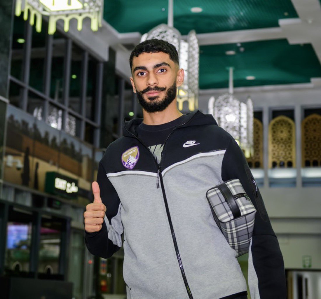 سـلّـط tweet media