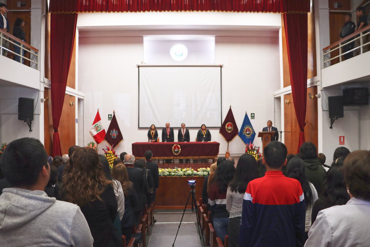 UNSA_Oficial's tweet image. 📣 La Facultad de Ciencias Biológicas de la #UNSA celebró 12 años de excelencia académica y proyección social. La decana, Dra. Jesús Felicitas Juliano Ramos, presentó un balance de gestión destacando los grandes logros alcanzados.

👉 acortar.link/RsX6go