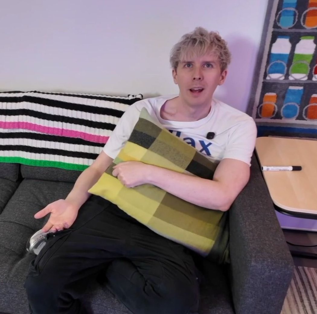 ᵕ̈ak ̤̮ tweet media