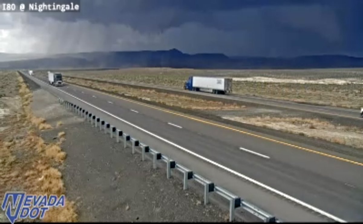 PettusWX's tweet photo. Suspicious lowering on this cell in Nevada to the NE of Reno via traffic cam @NWSReno https://t.co/v1XEpFlE91