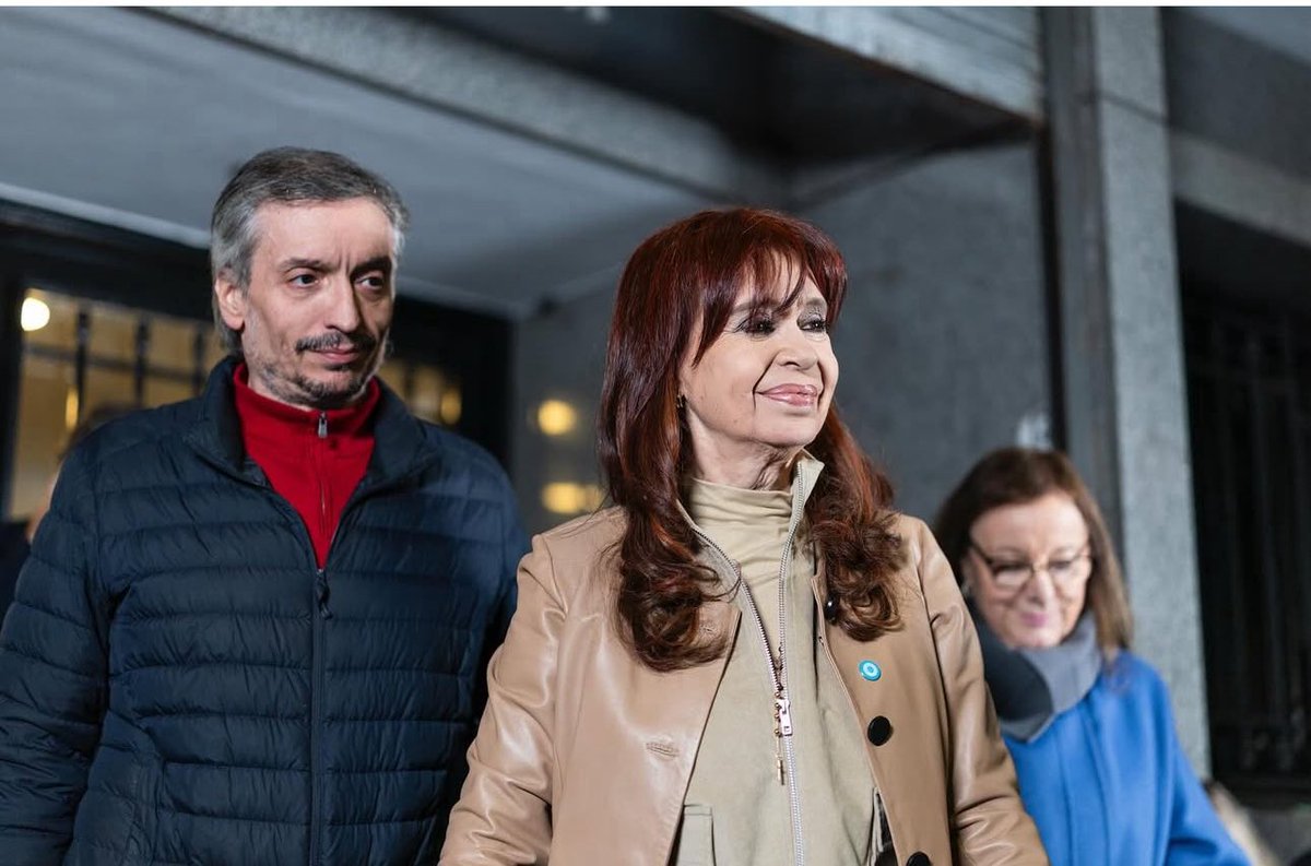 Hoy 21.30hs se apersonará el compañero MAXIMO CARLOS KIRCHNER en <a href="/1111_argentina/">1111</a> 
Ahi nos vemos.