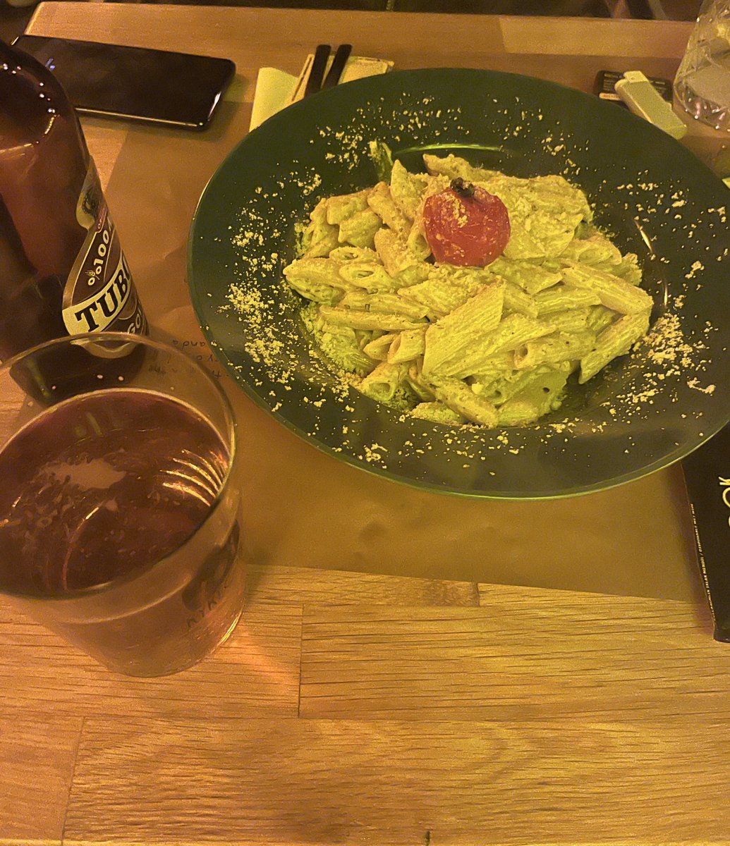 öldü dersin
gül güzeli