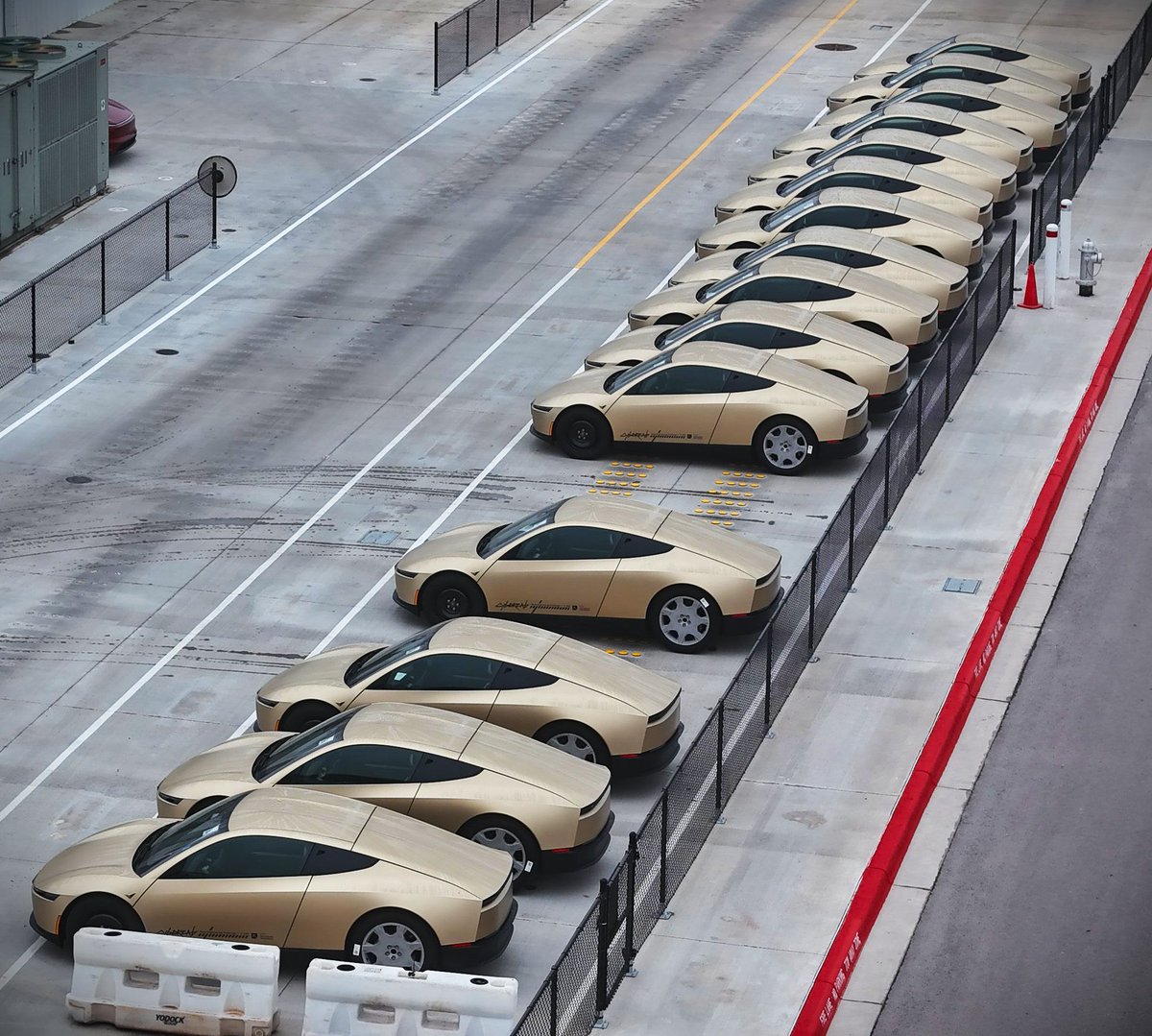 TheTeslaLife's tweet image. Another 32 #CyberCab’s spotted at Giga Texas by @JoeTegtmeyer