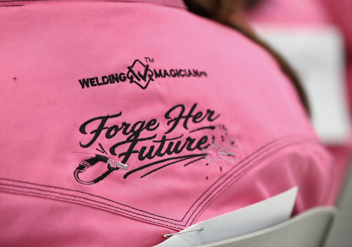 FRIENDStxps's tweet image. 165 young women from across Texas came together in @AliefISD to compete in an ALL-GIRL welding competition. Over $31,000 in scholarships and thousands more in prizes were awarded!

It’s inspiring to see how #CTE programs are shaping the future of #Texas.