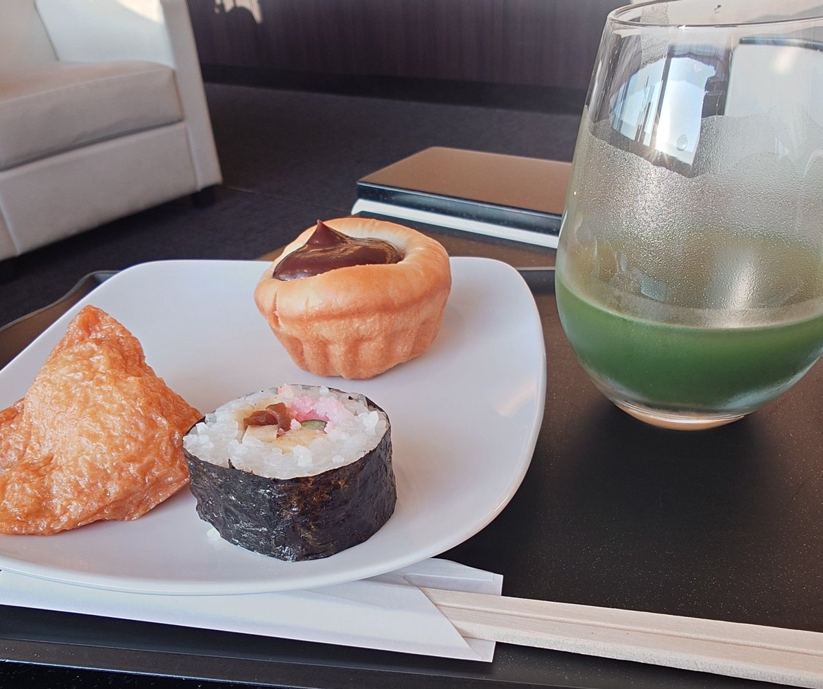 けい’24SFC済→’25JGC開始→’26✈️修行再開 tweet media