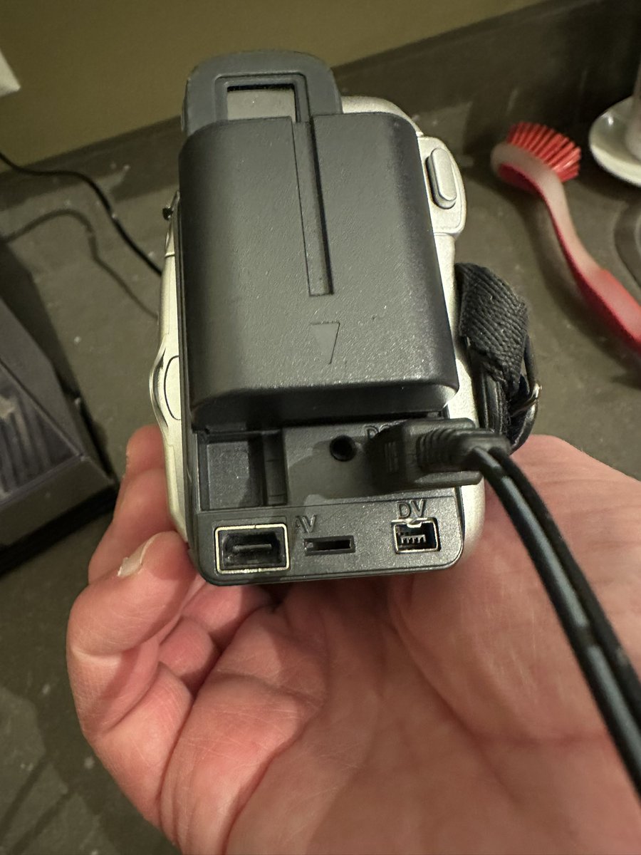 Hans van Tellingen tweet media