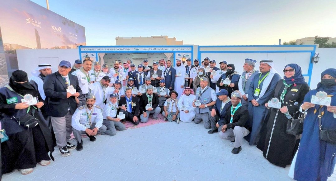 لقطة ختامية للصورة الجماعية لمكاتب رابطة رواد الكشافة السعودية، عقب ختام مبادرة «نقاء البيئة الثاني» بمحافظة ينبع، في مشهد يعكس روح العمل المشترك والتطوعي.

#رابطة_رواد_الكشافة_السعودية