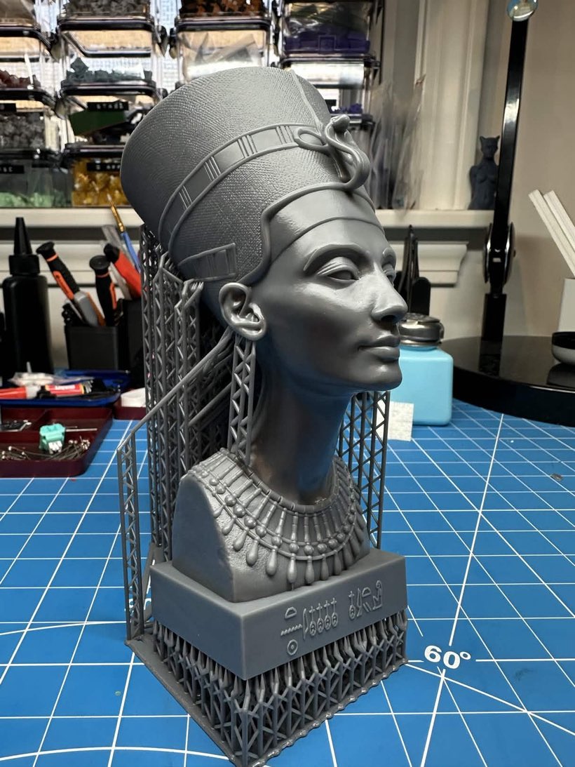 CharroZuck's tweet image. Nefertiti - Digital Restoration
Sculpt: @fotismint #zbrush 
Printer: @mypeopoly Forge &amp;amp; @WhamBamSys XTR
Resin: @SirayaTech Fast Metal Grey
#3Dprinting #3dprinter