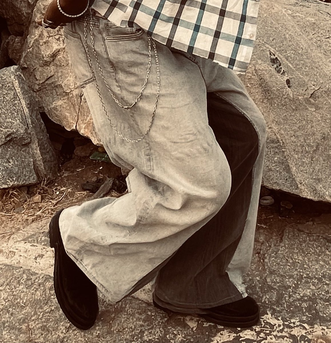 Make old jeans baggy and cooler call it upcycling and Can make fire edit for fashion pics….