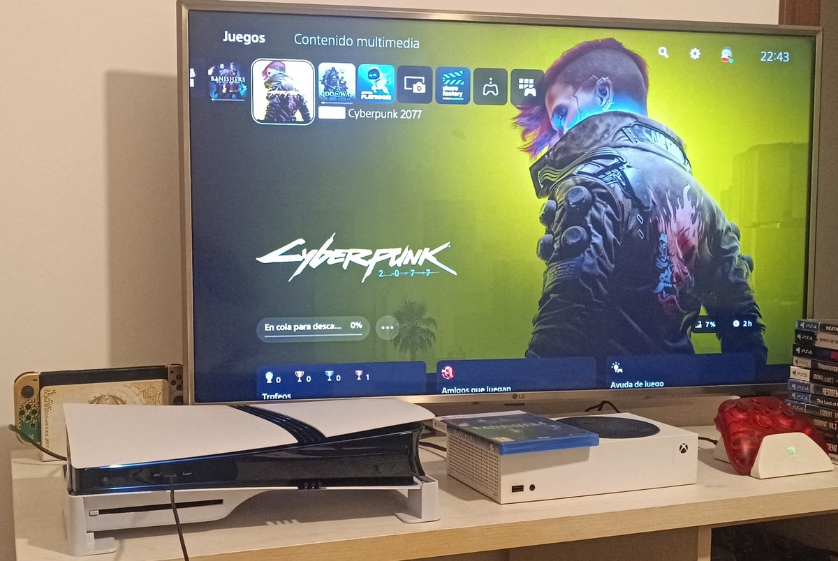 txirto's tweet photo. Instalado el lector de discos y la PS5 Pro funcionando. https://t.co/tNucDlZc8T