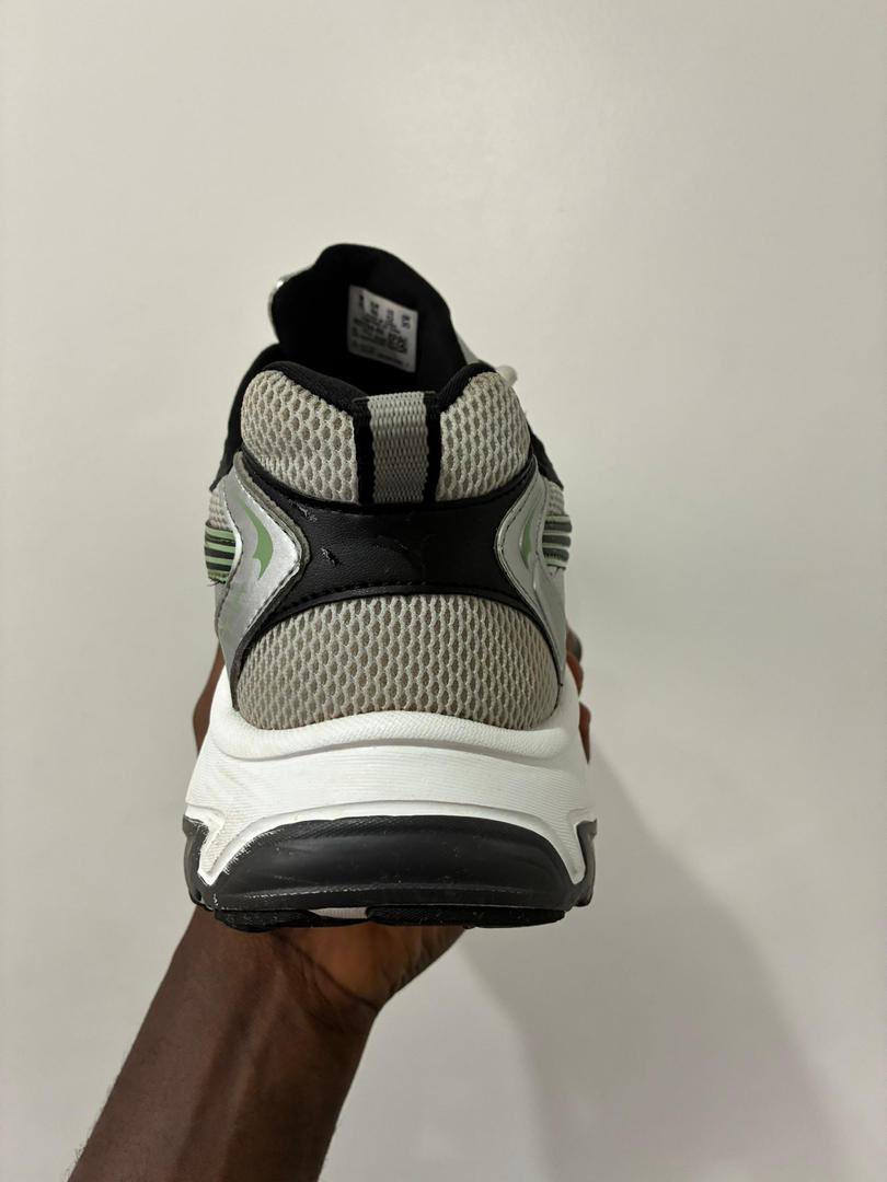 KSnetne's tweet photo. 🚨Falaa deal 🔥 
       
       Size 46 
💰 500 cedis….
📍 Trasacco Phase 2, Accra
📞 +233530836363 https://t.co/tdtiCmjhyH