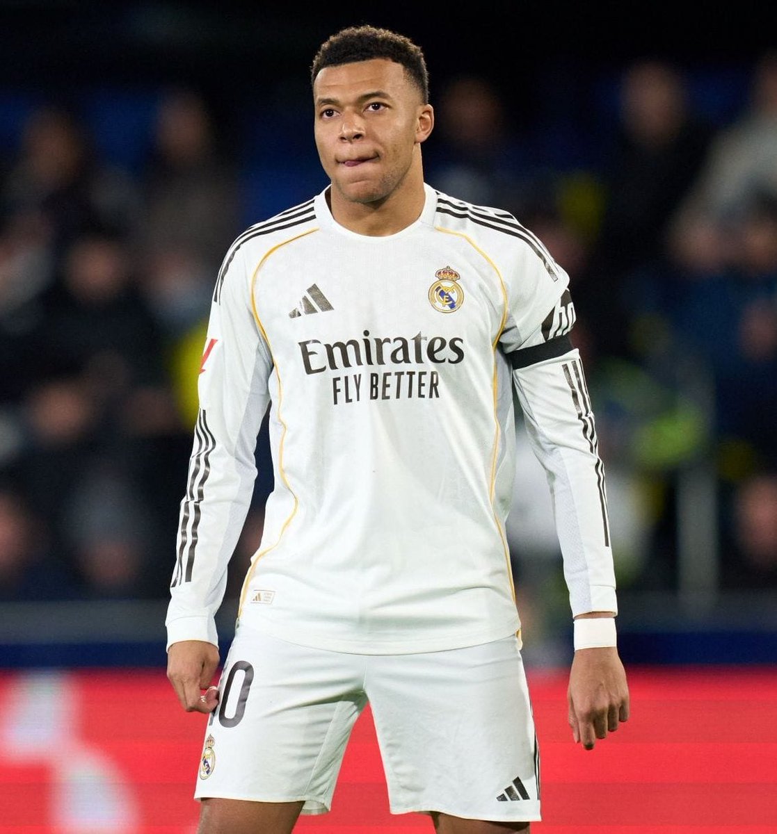 (fan) Aʟʙᴇʀᴛo tweet media