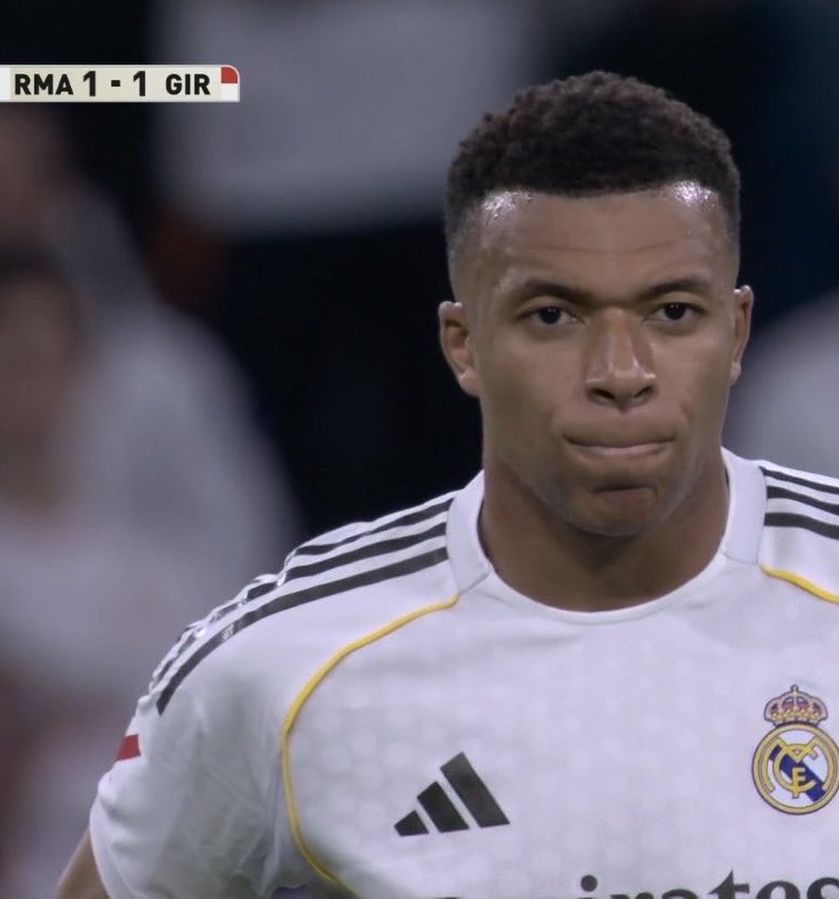 Mo 🇫🇷 tweet media