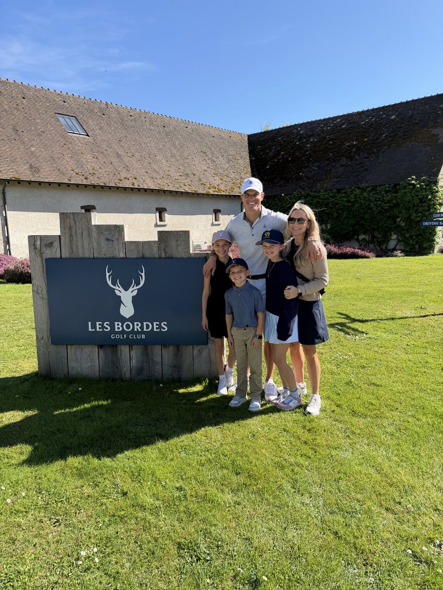 MikePBennett's tweet photo. Les Bordes 🦌 🔥 #wildpiglet #lesbordes https://t.co/uHXCOqcvMk