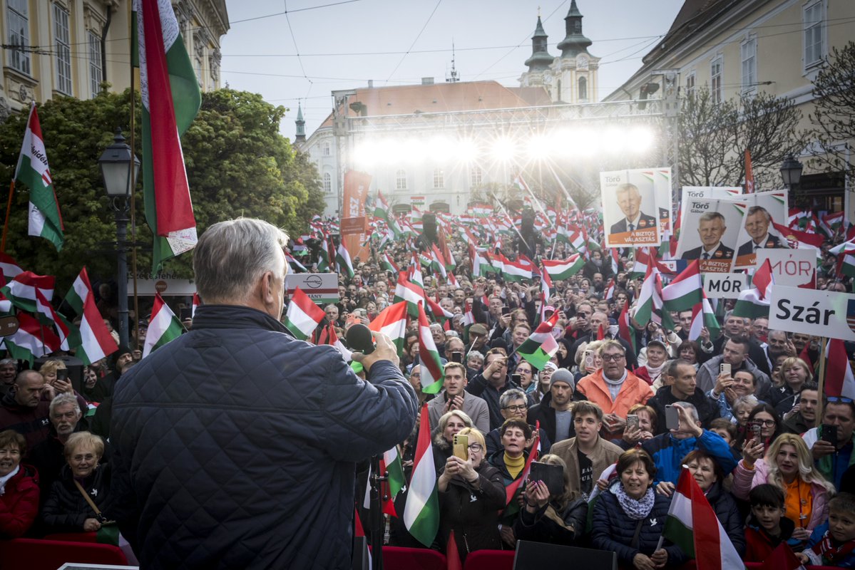 Balázs Orbán tweet media