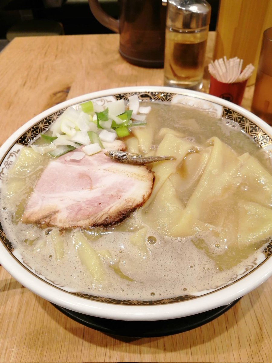 りるる tweet media