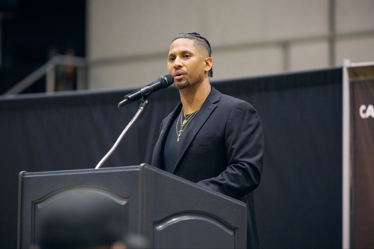 Lucky Luciano tweet media