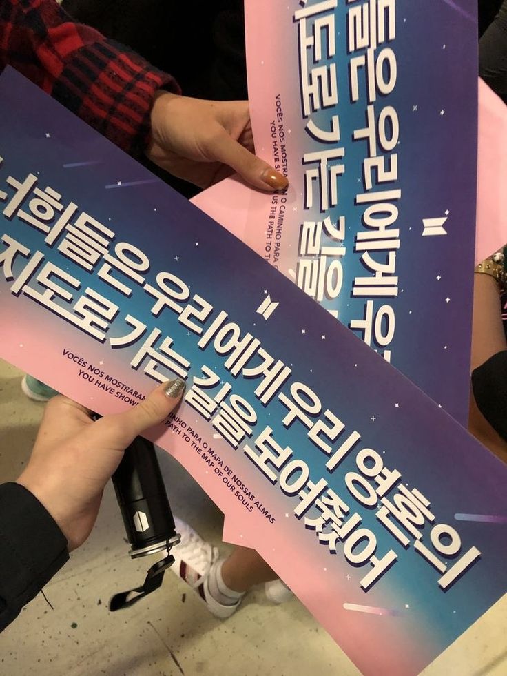 debs⁷ VAI VER O BTS tweet media