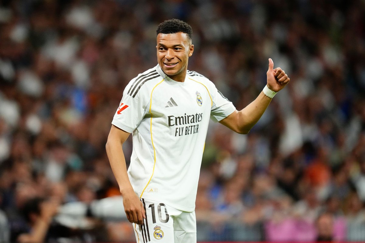 عمرو tweet media