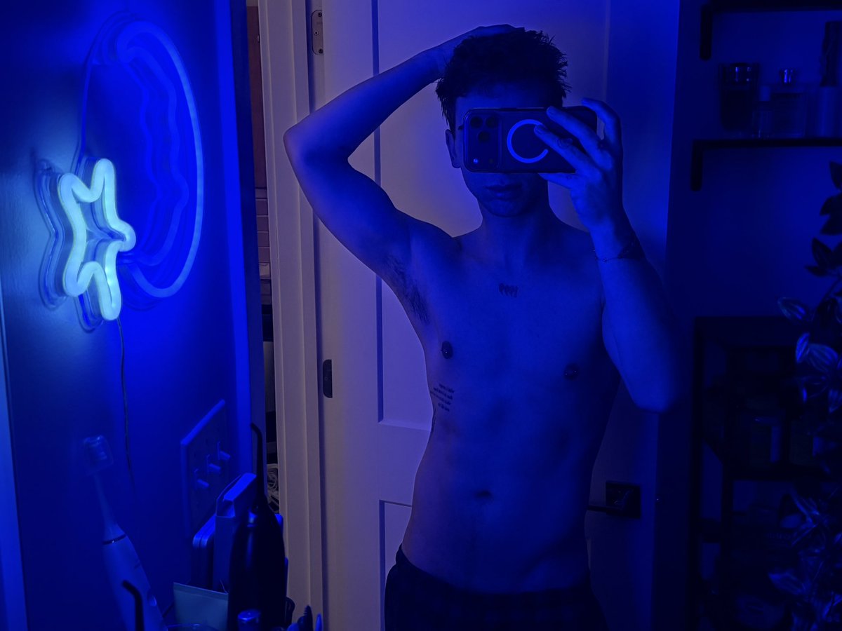 luvrboy99's tweet photo. Take these shorts off and do as you please https://t.co/LiiK1wNRGO