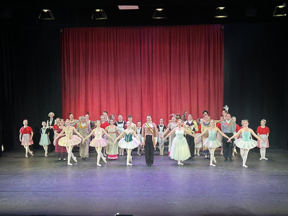 Jupiter_Hadley's tweet image. Went along to the Harlow Playhouse to see Cinderella by the local Ballet studio! #ballet #harlow #local