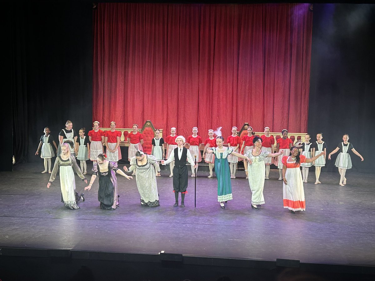 Jupiter_Hadley's tweet image. Went along to the Harlow Playhouse to see Cinderella by the local Ballet studio! #ballet #harlow #local