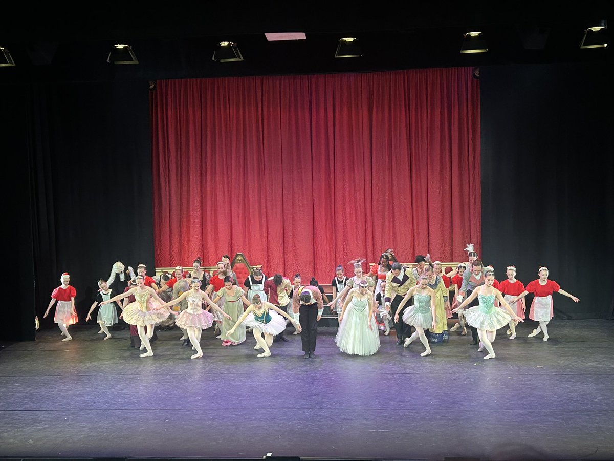 Jupiter_Hadley's tweet image. Went along to the Harlow Playhouse to see Cinderella by the local Ballet studio! #ballet #harlow #local