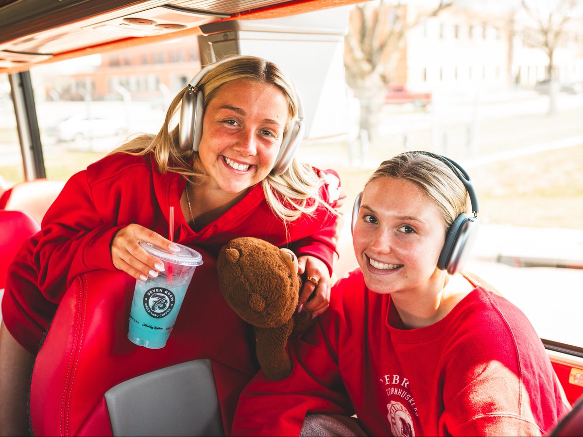 HuskerVB's tweet photo. 🚌🚌🚌 https://t.co/Th9ZwmjcuK