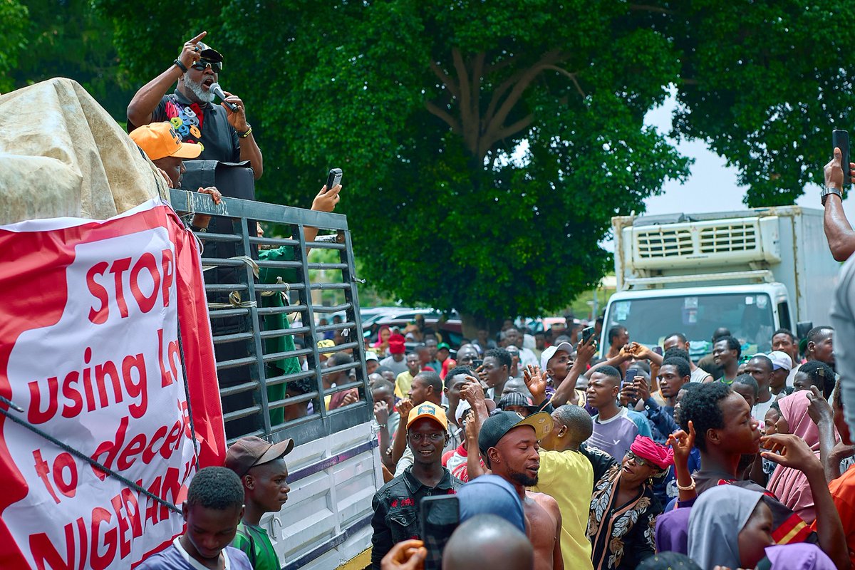 Senator Dino Melaye. (SDM) tweet media