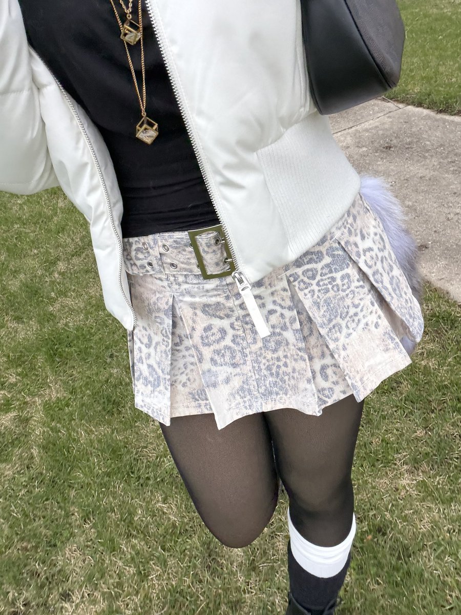 kaireIiaa's tweet image. ootd ^_^ yes the tail is #necessary