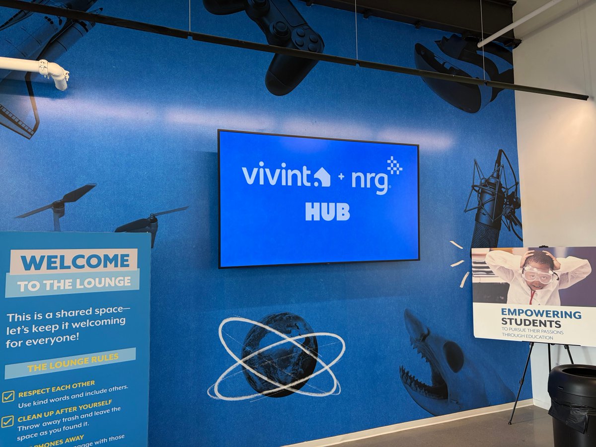 pickNRG's tweet photo. What a day @cobbscreekfnd! We proudly hosted LPGA Tour pro Lauren Coughlin for a putting clinic with local students, NRG employees and customers. Backed by a $500,000 investment from @nrgenergy and @vivinthome, we’re helping the next generation change the game. https://t.co/kfwQhcAhe7
