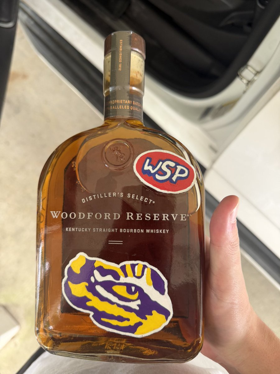 Tortoiseshell Costas tweet media